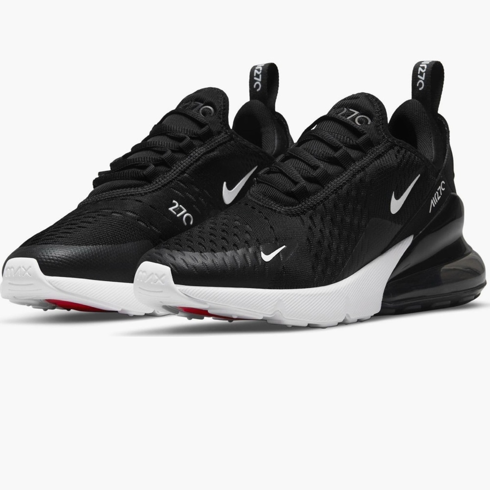 Youth Nike Air Max 270 Blak and white , size 5,5